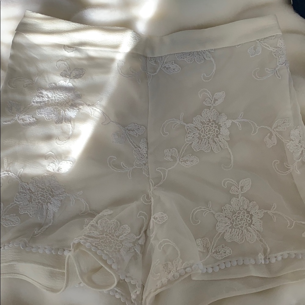Lace white Zara shorts!!!